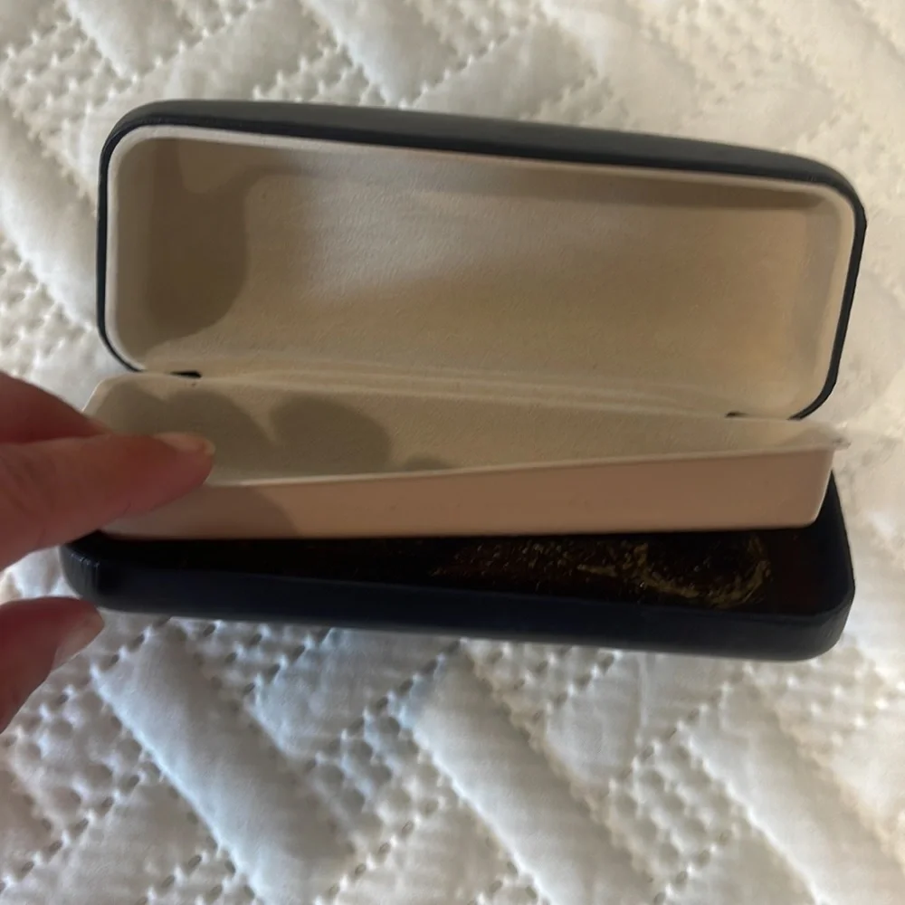 Authentic Gucci Sunglasses (see pics for details ) - Picture 12 of 12